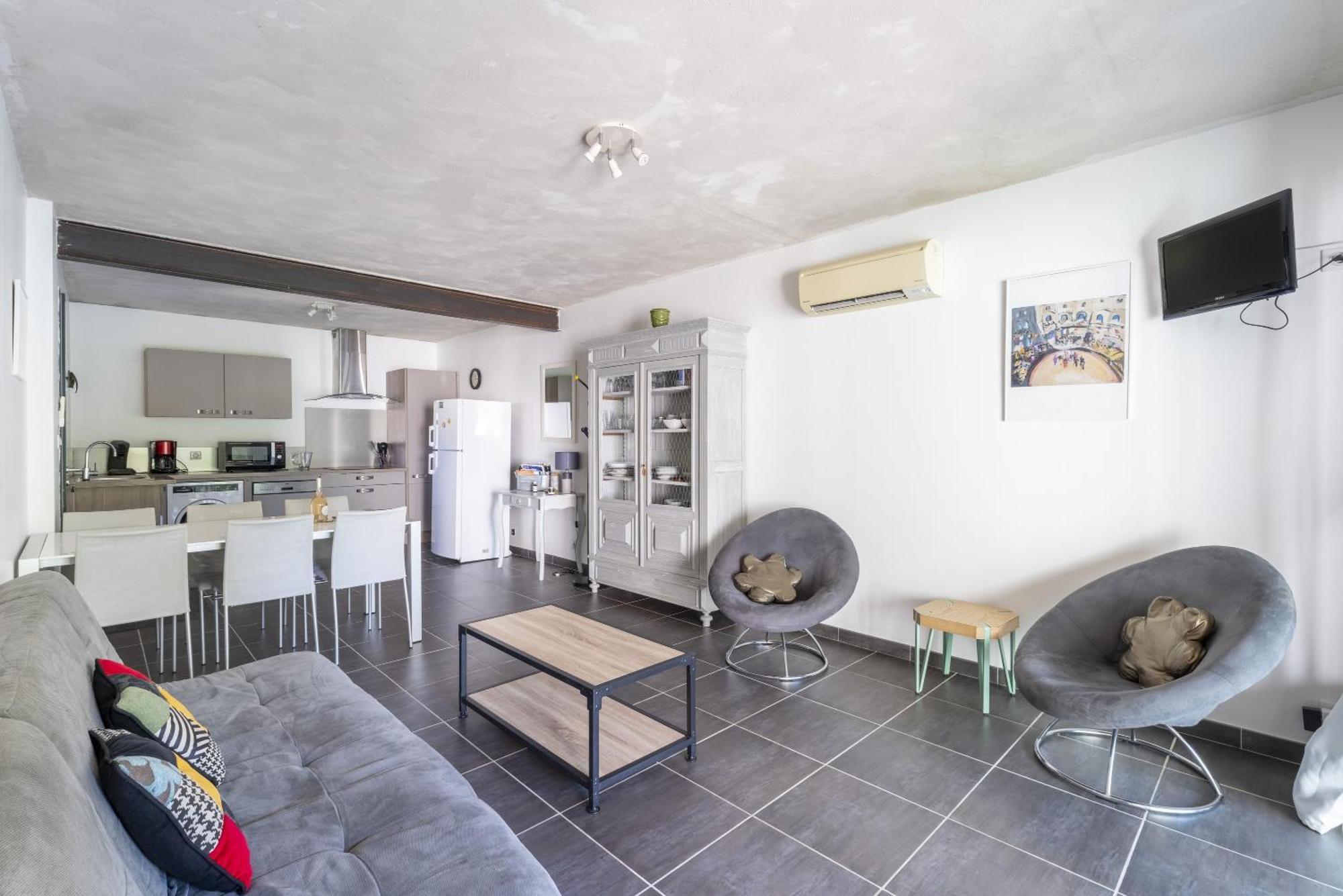 L'Ensemble Du Gite De Tante Berthe Camaret-sur-Aigues Exteriér fotografie